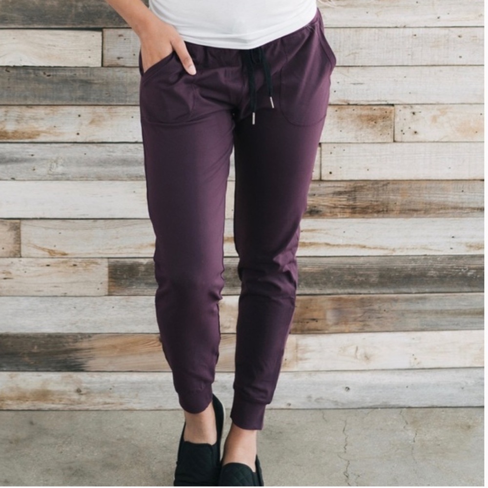 Zyia Active Unwind Joggers in Plum Small - Drawstring Waist Pockets